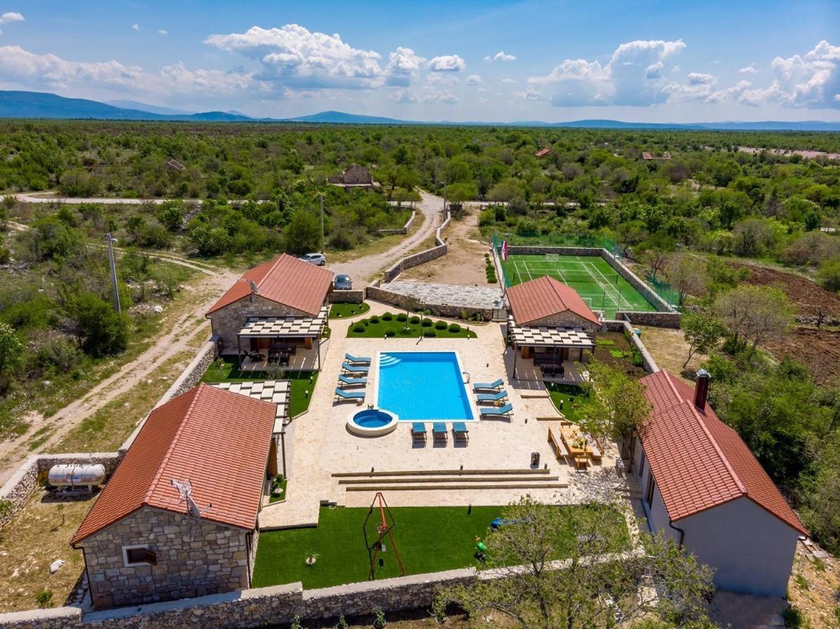 New! Promina Luxury Villa With 72Sqm Heated Pool, Jacuzzi, Infrared Sauna, Tennis Court, Media Room Bogatic Bagian luar foto